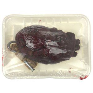 Funny Fashion Bloody Heart Halloween Decor Party Life Size Meat Tray Prank Fake